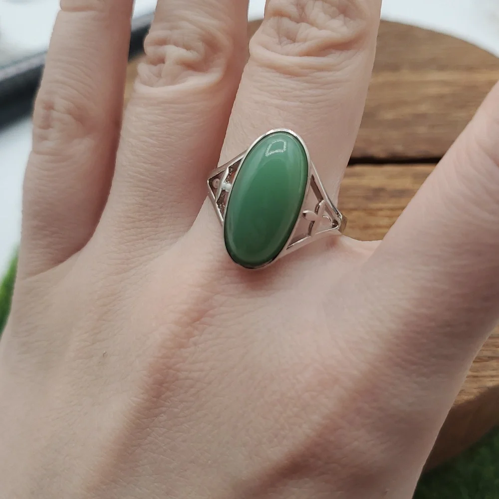 Elegant Silver 999 Green Stone Ring Size 10.5‎ R819